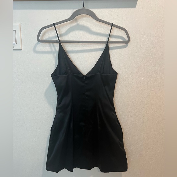 lux la Dresses & Skirts - Little black dress in satin material